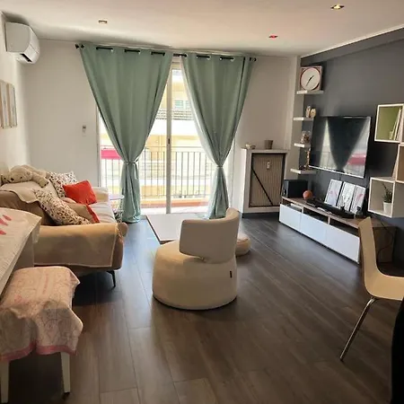 Bel Design Avec Balcon Et Parking By Weekome